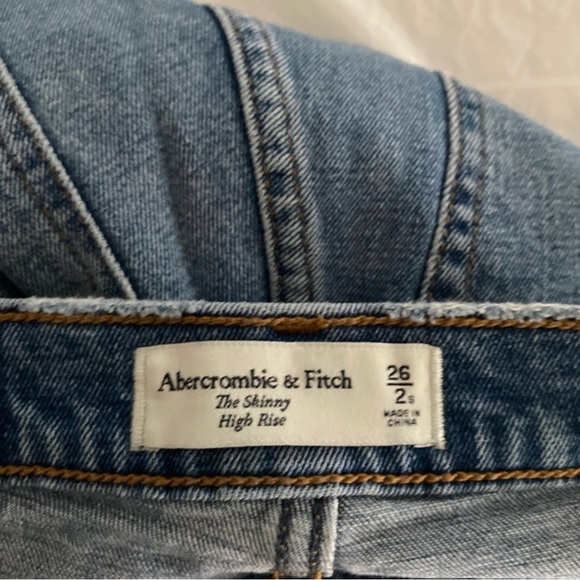 Abercrombie & Fitch The Skinny High Rise size 26 / 2 SHORT - Picture 4 of 4